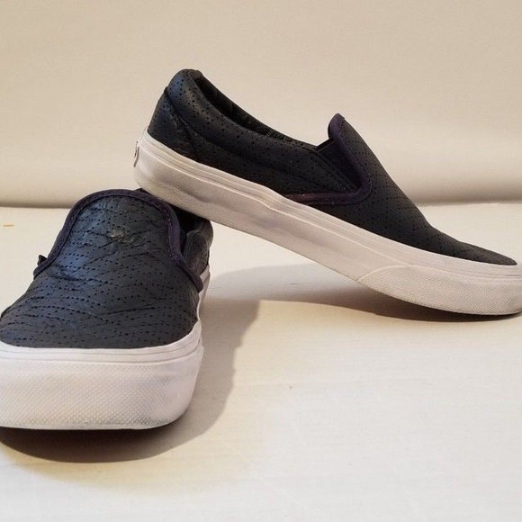 VANS Shoes - VANS Women's Slip-on Skate Shoes Size 6.0.